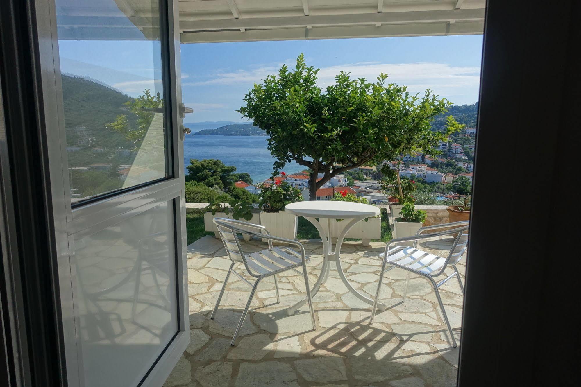 Hotel Rene Città di Skiathos Esterno foto